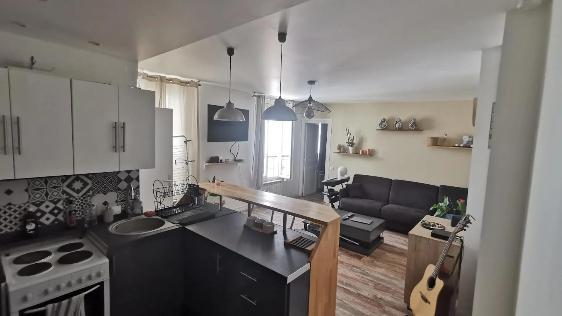 パリCharming Flat Near Gare Du Nord Stationアパートメント
